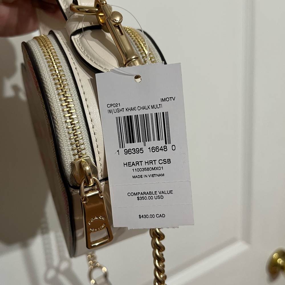 NWT! Coach Heart Crossbody Signature Canvas Heart Print CP021 - Picture 5 of 9